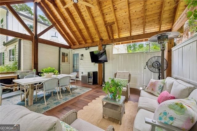 372 Pine Forest Road, Atlanta, GA 30342