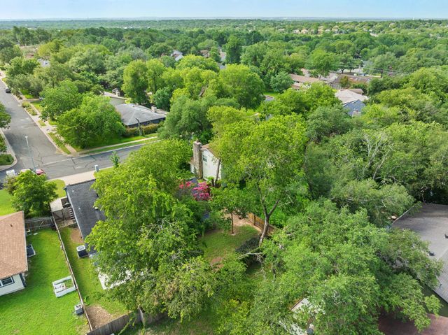 7906 Keneshaw DR, Austin, TX 78745