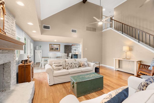 7906 Keneshaw DR, Austin, TX 78745