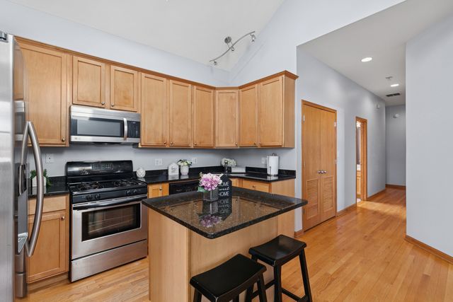 4426 S CALUMET Avenue 3, Chicago, IL 60653