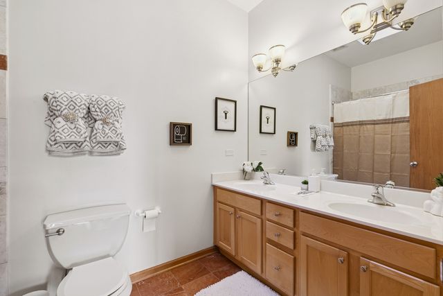 4426 S CALUMET Avenue 3, Chicago, IL 60653