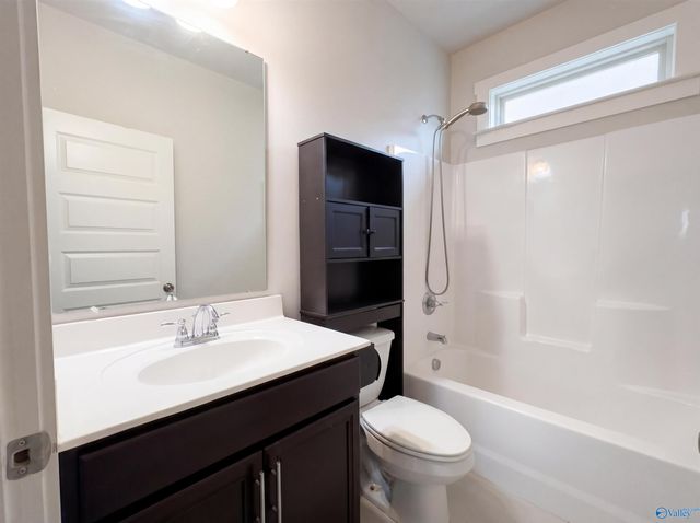 24 Silky Oak Circle SW, Huntsville, AL 35824