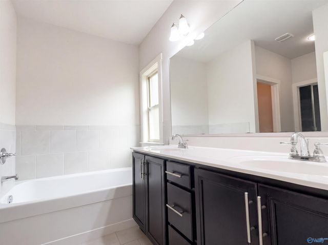 24 Silky Oak Circle SW, Huntsville, AL 35824