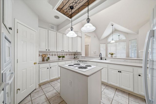 10711 N Belmont Court, Houston, TX 77065