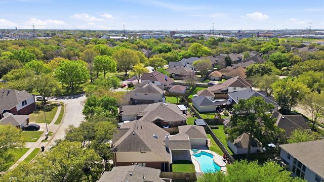 10711 N Belmont Court, Houston, TX 77065