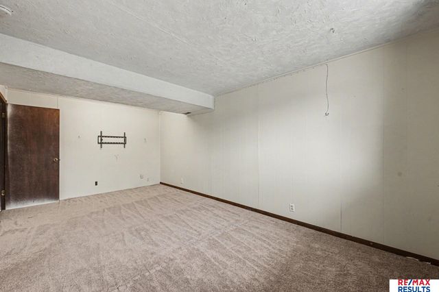 15235 Washington Street, Omaha, NE 68137