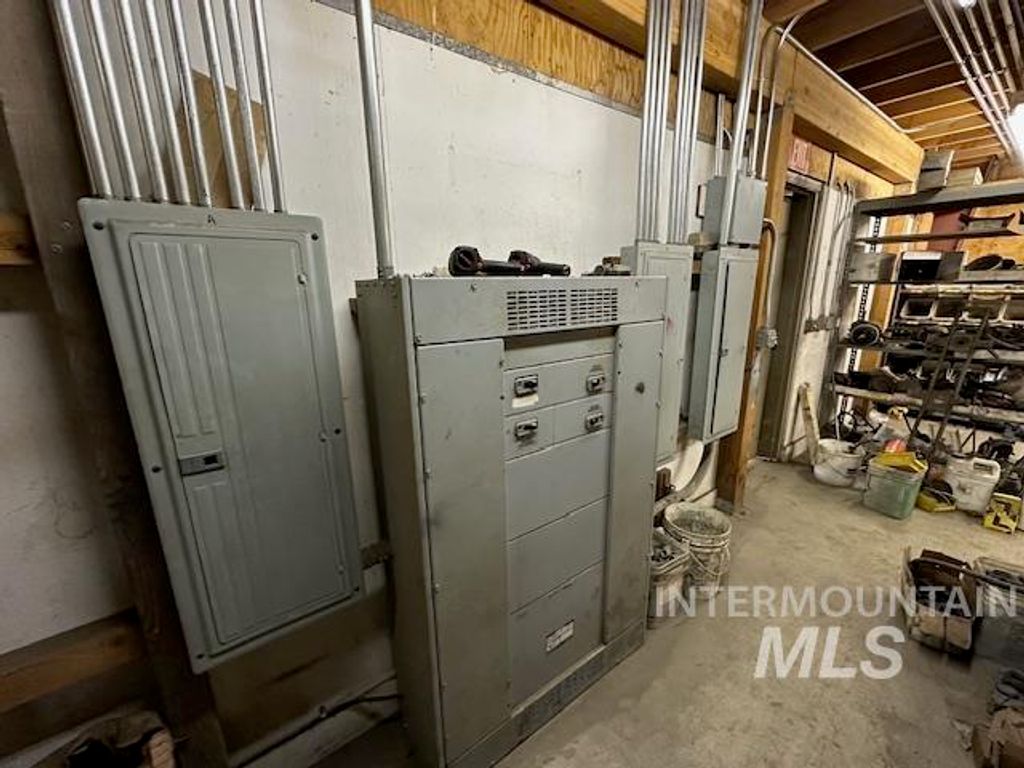 2810 Big Bear Ridge Rd, Deary, ID 83823 photo 11