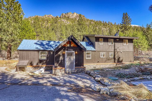 7594 + 7598 River Road, Truckee, CA 96161