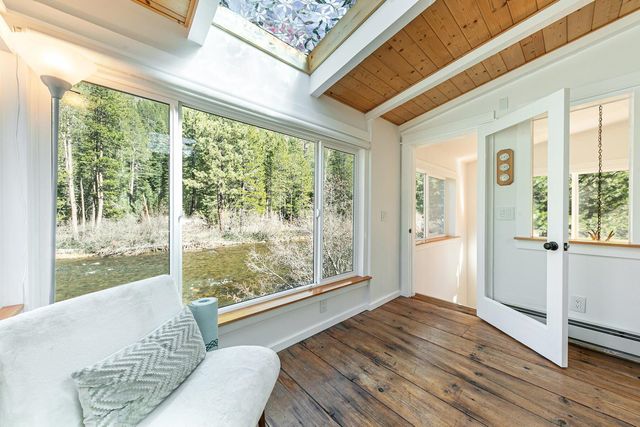 7594 + 7598 River Road, Truckee, CA 96161