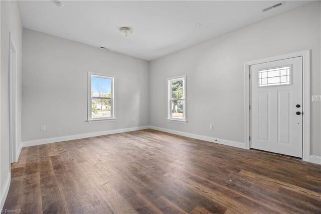 10 Hames Street, Lexington, NC 27295