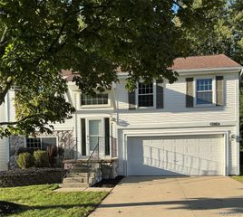 37600 N Rhead Circle, Westland, MI 48186