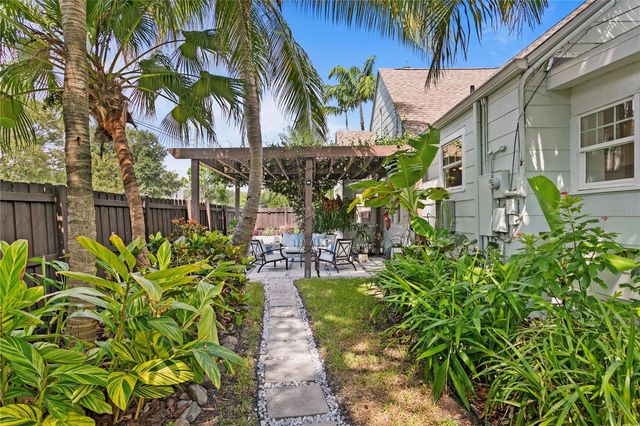 1101 11TH STREET N, St Petersburg, FL 33705