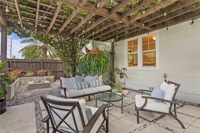1101 11TH STREET N, St Petersburg, FL 33705