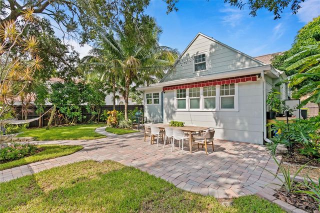 1101 11TH STREET N, St Petersburg, FL 33705