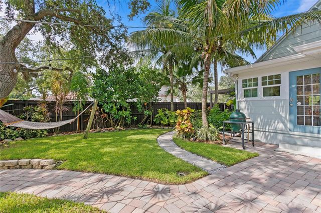 1101 11TH STREET N, St Petersburg, FL 33705