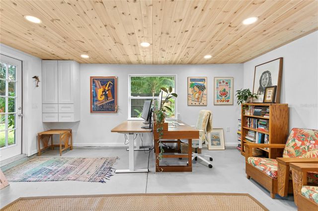 1101 11TH STREET N, St Petersburg, FL 33705