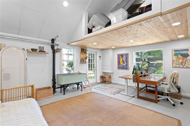 1101 11TH STREET N, St Petersburg, FL 33705