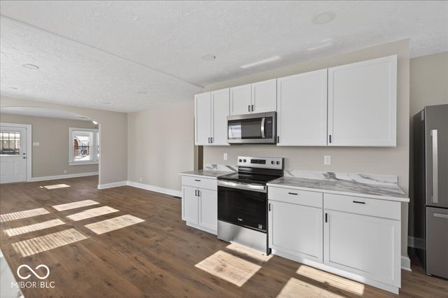 825 N Lasalle Street, Indianapolis, IN 46201