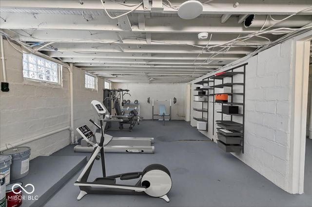 825 N Lasalle Street, Indianapolis, IN 46201