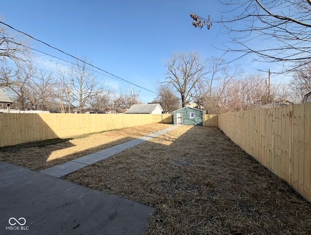 825 N Lasalle Street, Indianapolis, IN 46201