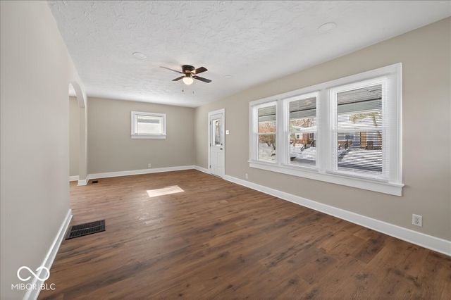 825 N Lasalle Street, Indianapolis, IN 46201