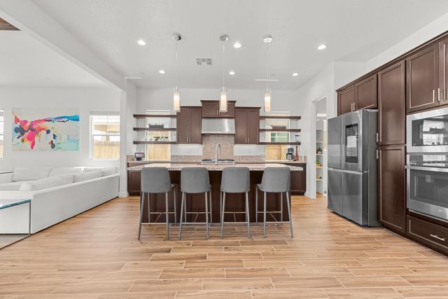 4069 Salt Point Way, Rancho Cordova, CA 95742