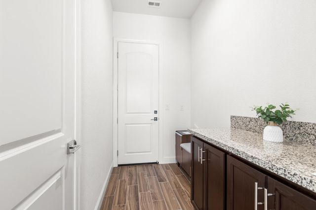 4069 Salt Point Way, Rancho Cordova, CA 95742