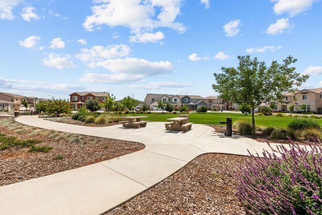 4069 Salt Point Way, Rancho Cordova, CA 95742