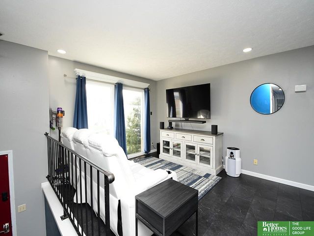 302 Fort Street, Papillion, NE 68146