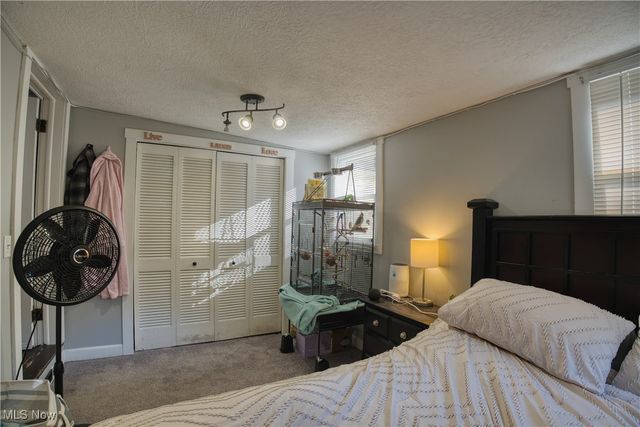 4060 Hambleton Avenue NE, Louisville, OH 44641