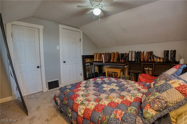 4060 Hambleton Avenue NE, Louisville, OH 44641