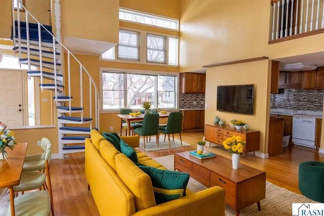 227 W 5th, Mankato, MN 56001