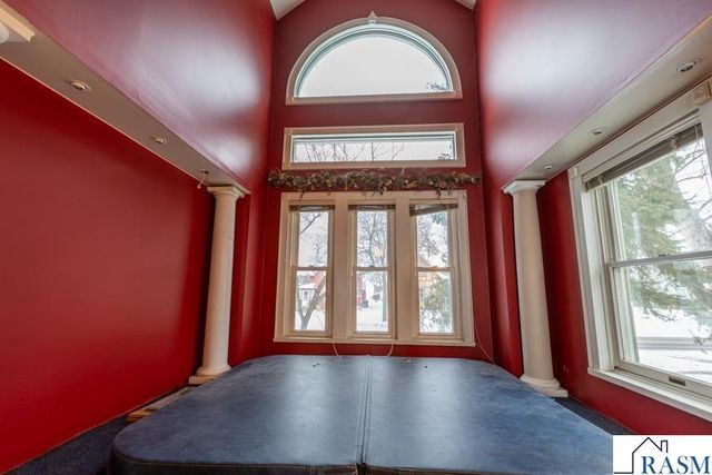 227 W 5th, Mankato, MN 56001