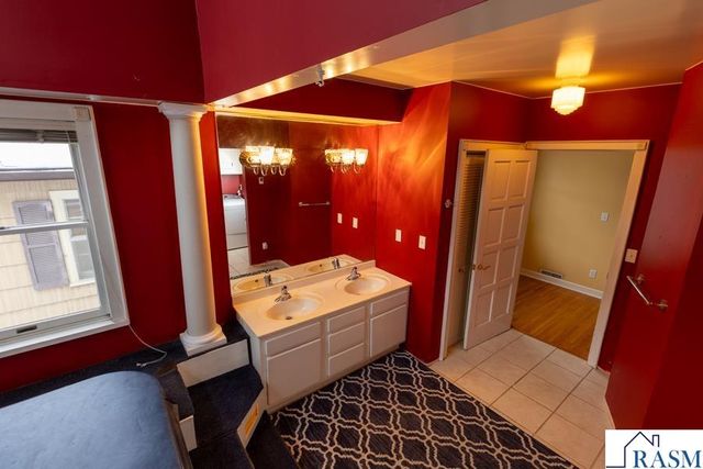 227 W 5th, Mankato, MN 56001