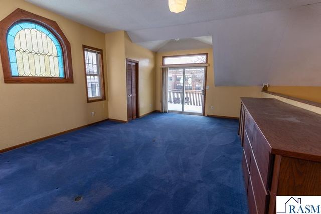 227 W 5th, Mankato, MN 56001