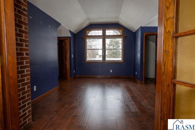 227 W 5th, Mankato, MN 56001