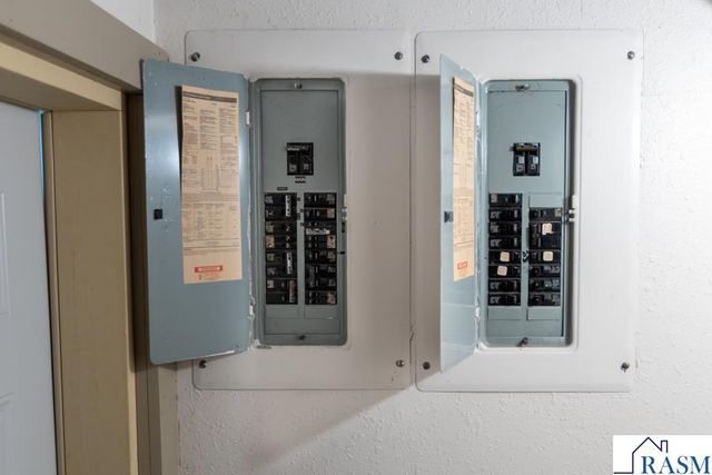 227 W 5th, Mankato, MN 56001