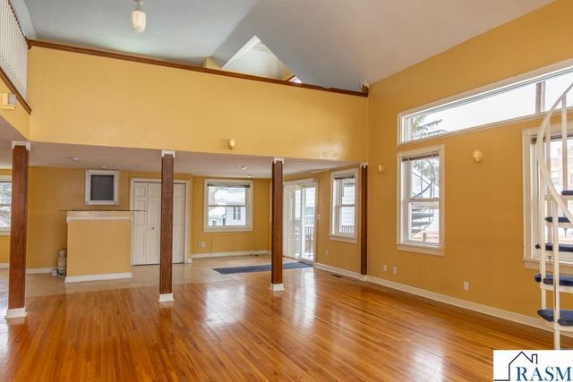 227 W 5th, Mankato, MN 56001