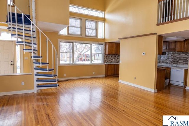 227 W 5th, Mankato, MN 56001