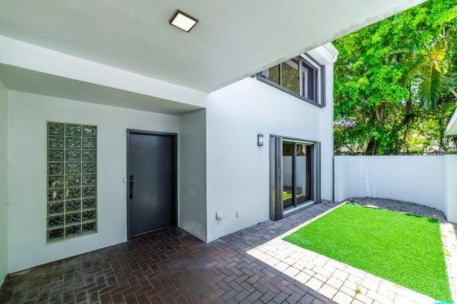 2517 Presidential Way B, West Palm Beach, FL 33401