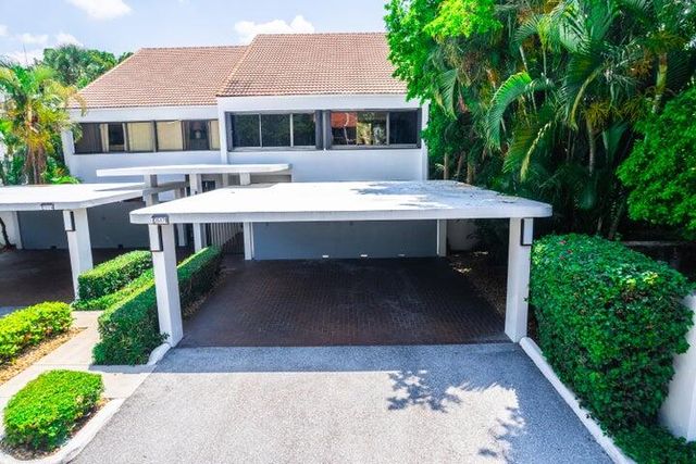 2517 Presidential Way B, West Palm Beach, FL 33401