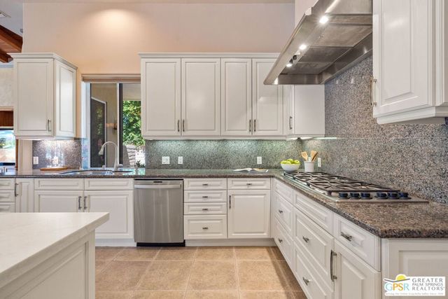 2 Mozart Lane, Rancho Mirage, CA 92270