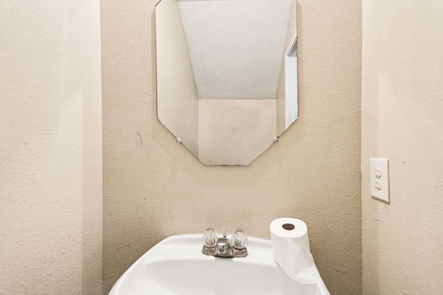 834 Darbydale Crossing Lane, Houston, TX 77090