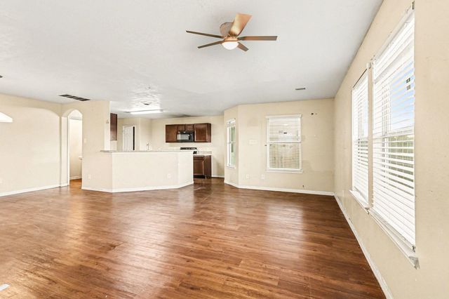 834 Darbydale Crossing Lane, Houston, TX 77090