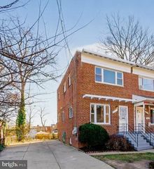 8611 CARROLL AVE, Silver Spring, MD 20903