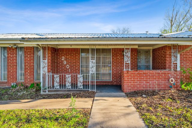 2901 S Murco Drive, Mineral Wells, TX 76067