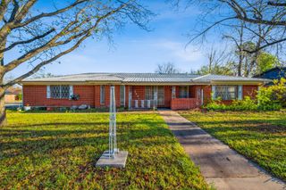 2901 S Murco Drive, Mineral Wells, TX 76067