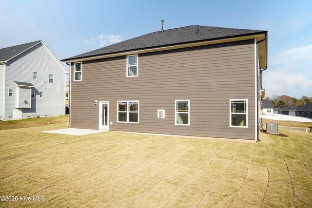 202 Jackson Ridge Way, Pikeville, NC 27863