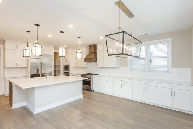 5945 Hunt Valley Dr, Spring Hill, TN 37174