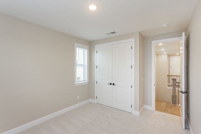 5945 Hunt Valley Dr, Spring Hill, TN 37174